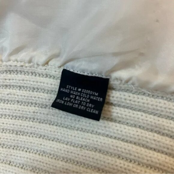 SEDUCTIONS size S white faux fur front vest - Picture 8 of 9